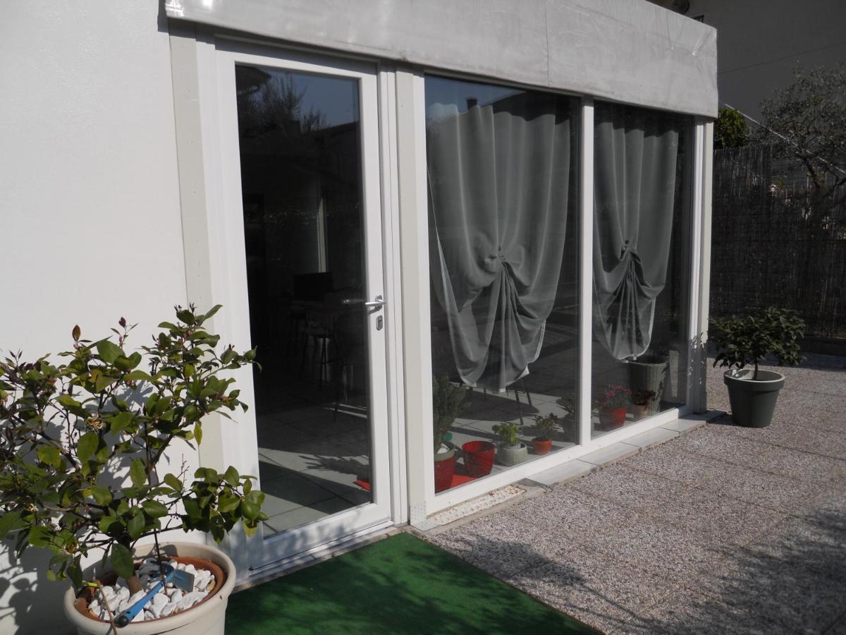 B&B Villa Flora Peschiera del Garda Exterior photo