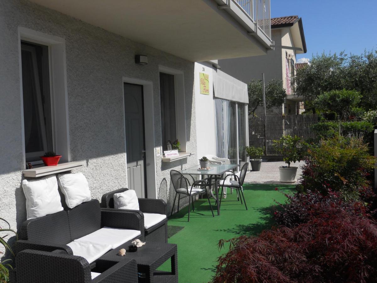 B&B Villa Flora Peschiera del Garda Exterior photo